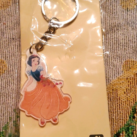 New snow white keyring - Picture 2 of 2